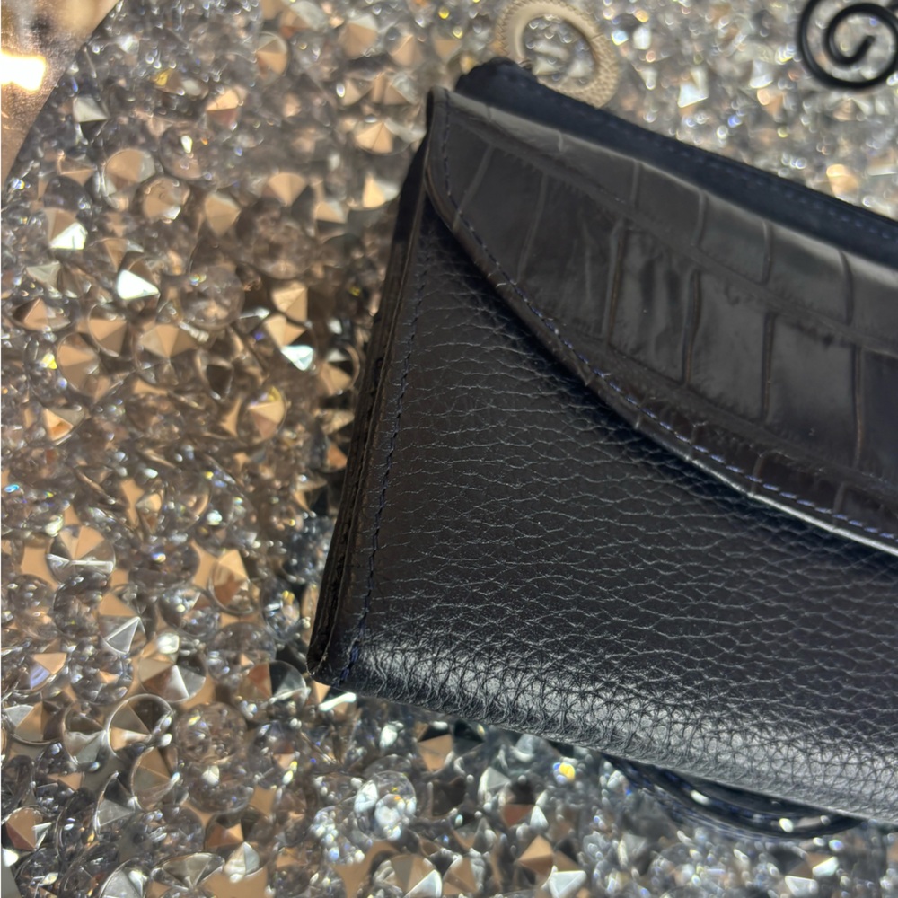 BRIGHTON Crocodile Embossed crossbody Credit card holder EUC - Picture 10 of 14